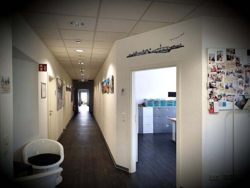 Flur beim IEC - International Education Centers GmbH